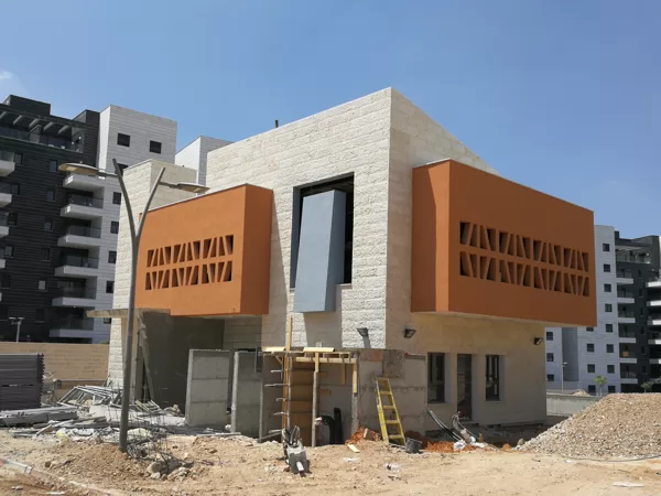 בית הכנסת בתהליכי בניה מתקדמים