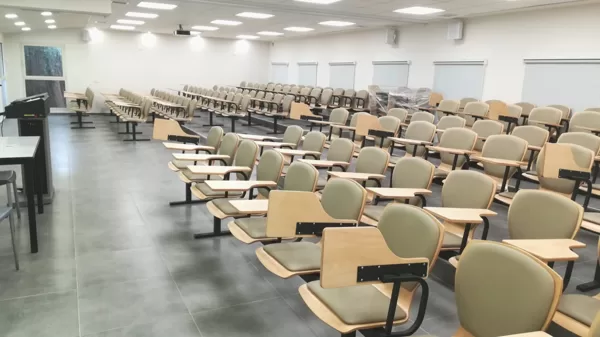 חידוש כיתות לימוד במכללת סמינר הקיבוצים