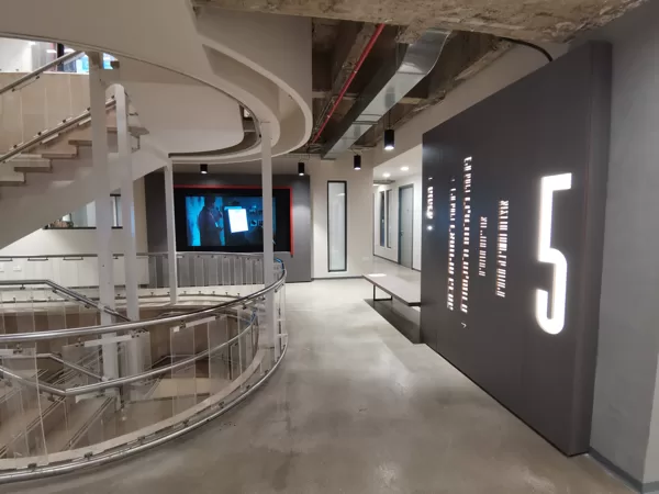 לובי קומה 5 | בניין השחר