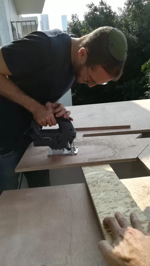 ידידיה איש שלום חותך את מרכיבי "האסלה המשפחתית"